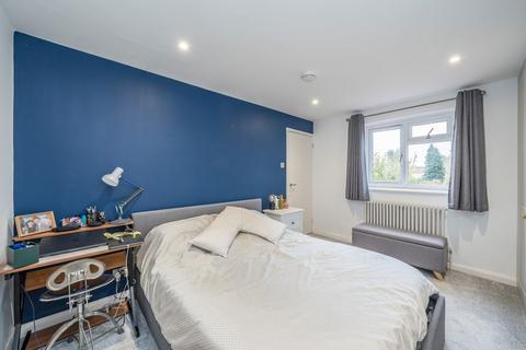 undefined, Turner Avenue, Twickenham TW2