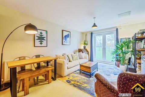 1 bedroom flat for sale, Academy Place, England, TW7
