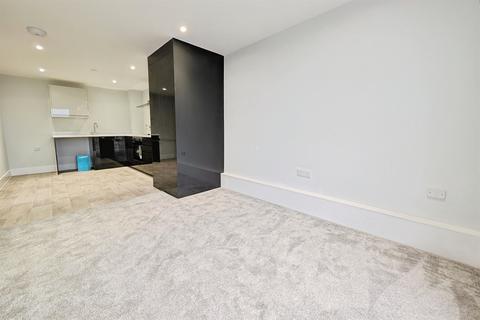 undefined, Canal Walk, Southampton SO14