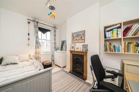 undefined, Brassey Square, London SW11