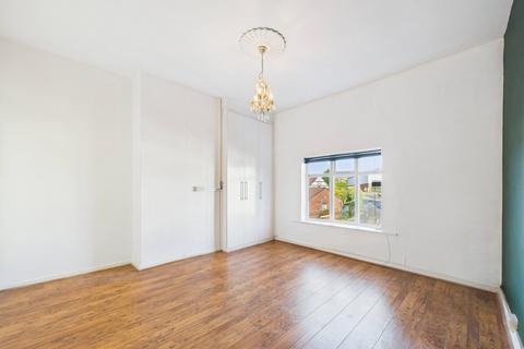 2 bedroom terraced house to rent, Leigh Road, Manchester M28