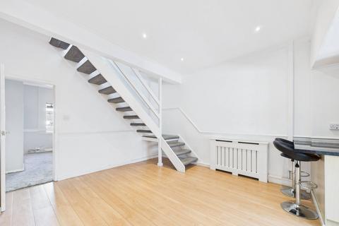 2 bedroom terraced house to rent, Leigh Road, Manchester M28