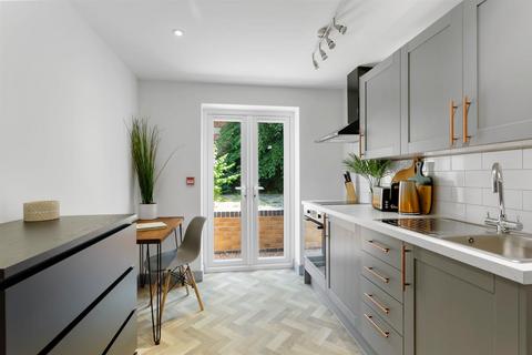undefined, Derby Road, Burton-On-Trent DE14