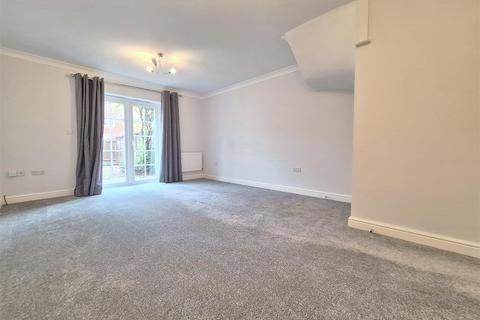 undefined, Skylark Way