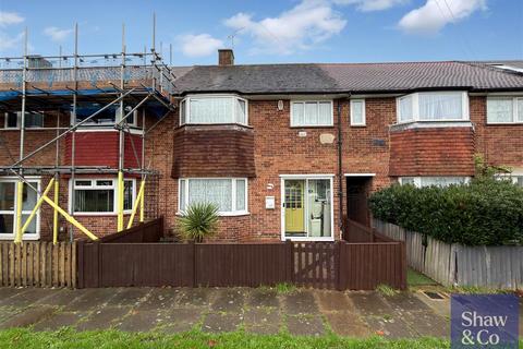 undefined, Sparrow Farm Drive, Feltham TW14