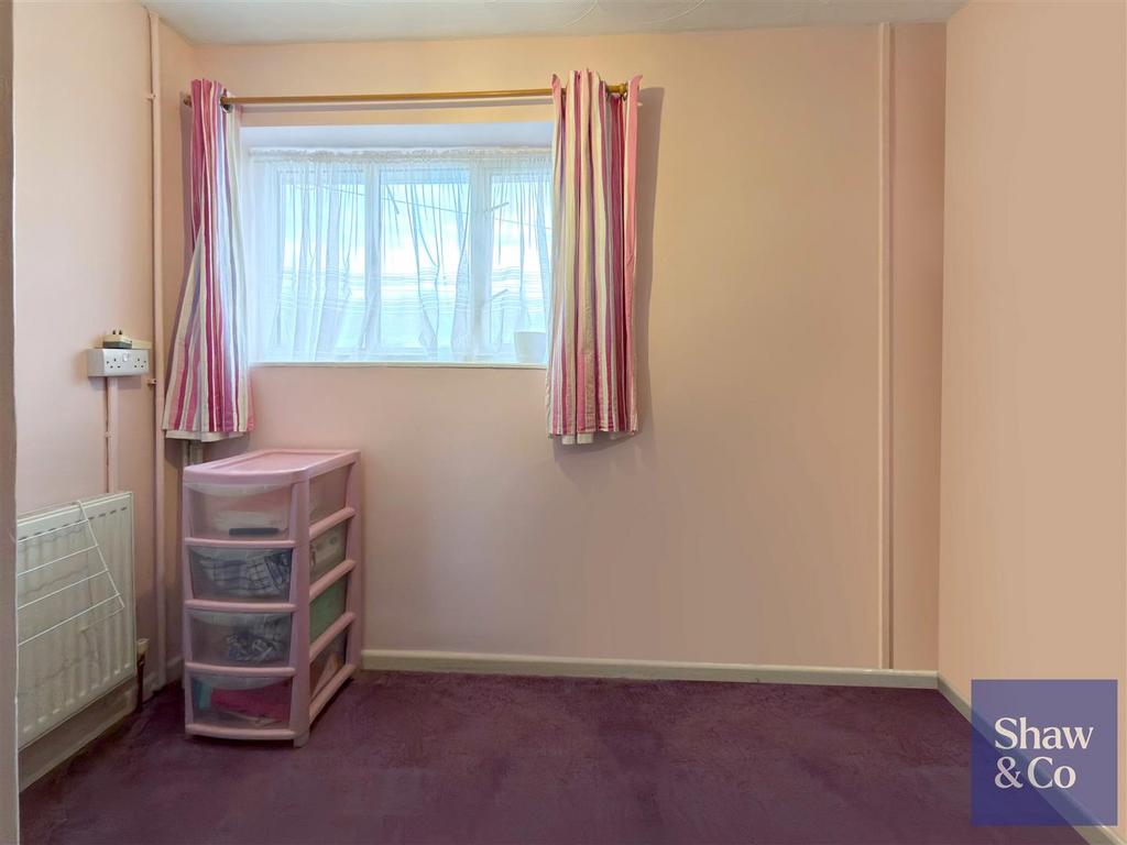 Bed 3.jpg