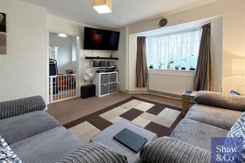 undefined, Sparrow Farm Drive, Feltham TW14