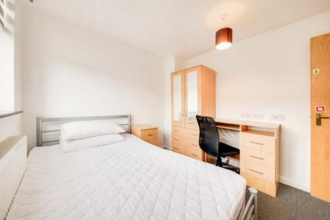 undefined, Tenterden Drive, Canterbury