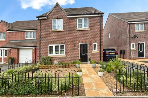 19 Arlington Road, Hatfield, Doncaster, DN7 6EF