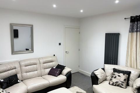 3 bedroom semi-detached house to rent, Hopton, Great Yarmouth NR31