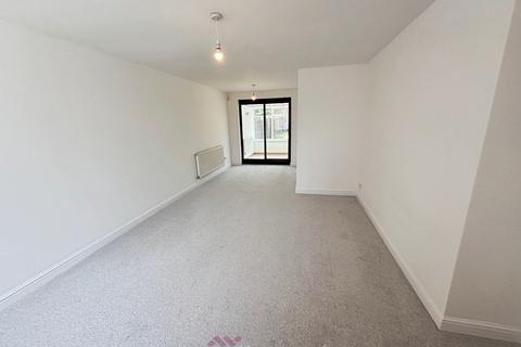 80 Grange Avenue, Hatfield, Doncaster, DN7 6RD