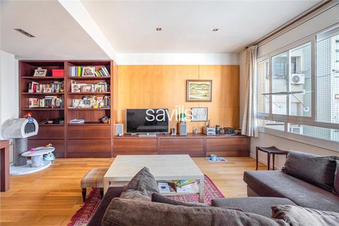 3 bedroom apartment, Flat For Sale In Eixample, Eixample, Barcelona