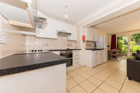 6 bedroom house to rent, Shipman Avenue, Canterbury