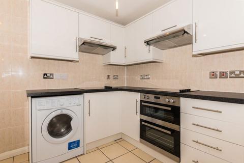 6 bedroom house to rent, Shipman Avenue, Canterbury