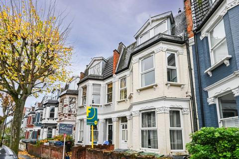 1 bedroom flat for sale, Hampden Road, Harringay, London, N8