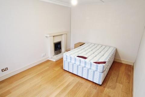 1 bedroom end of terrace house to rent, Chestnut Close, Gravesend DA11