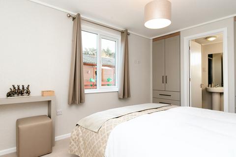 2 bedroom lodge for sale, Plot 6, PLANTATION HOUSE at Tallington Lakes, Barholm Rd PE9