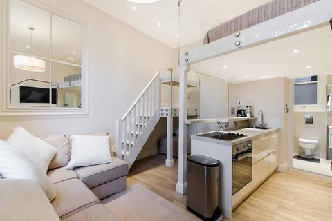 undefined, Earls Court Road, Earls Court, London, SW5