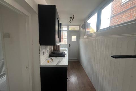 2 bedroom terraced house for sale, 93 Wistaston Road, Crewe, CW2 7RB
