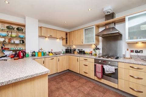 2 bedroom apartment to rent, Eboracum Way, York YO31