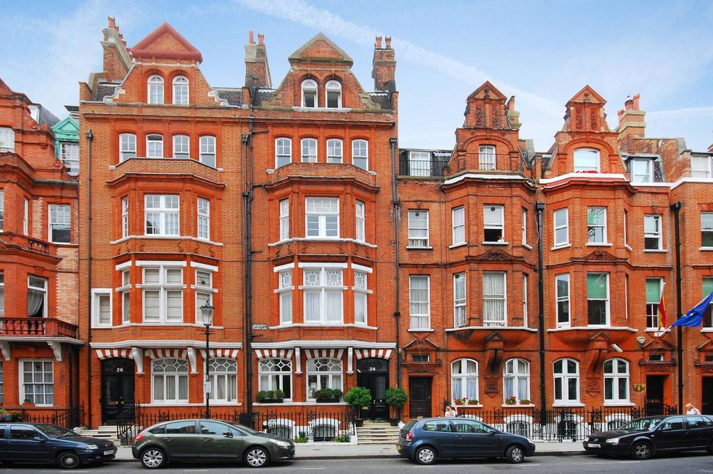 Draycott Place, Chelsea, London, SW3 2 bed flat - £2,995 pcm (£691 pw)