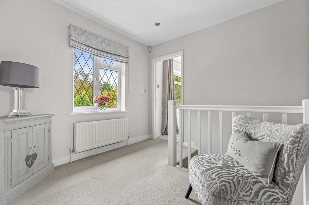 8 Spinfield Lane West, SL7 2 DB (LOW RES)-3
