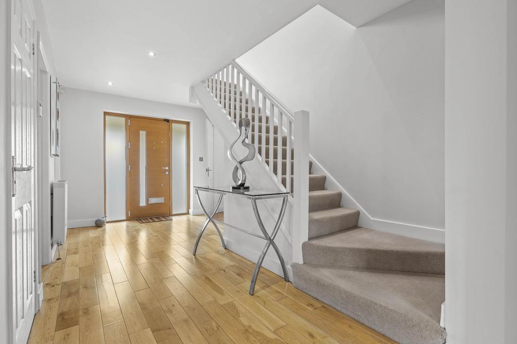 8 Spinfield Lane West, SL7 2 DB (LOW RES)-19