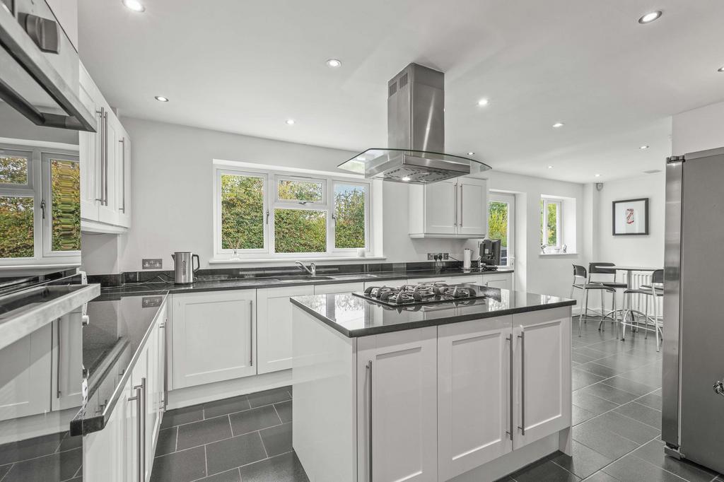8 Spinfield Lane West, SL7 2 DB (LOW RES)-13