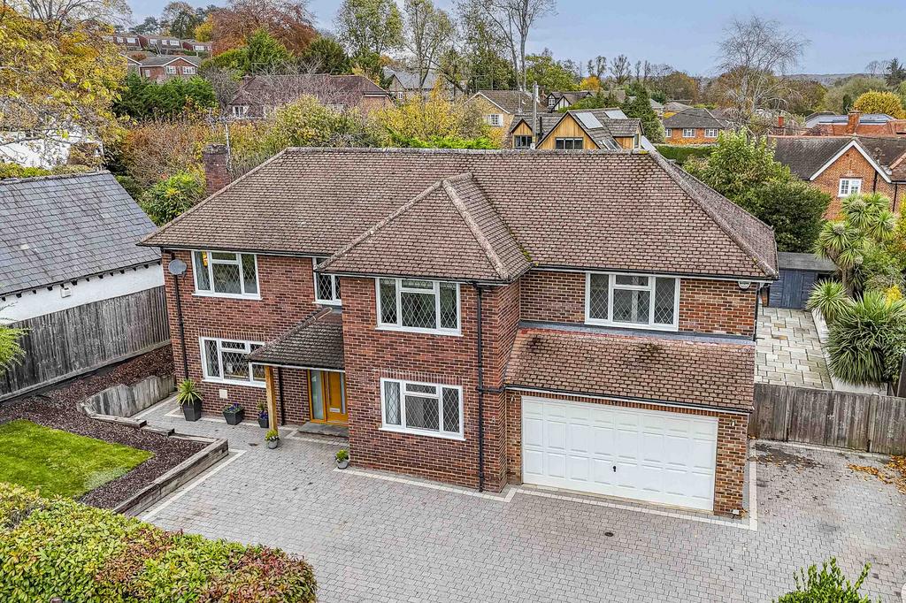 8 Spinfield Lane West, SL7 2 DB Drone (LOW RES)-3
