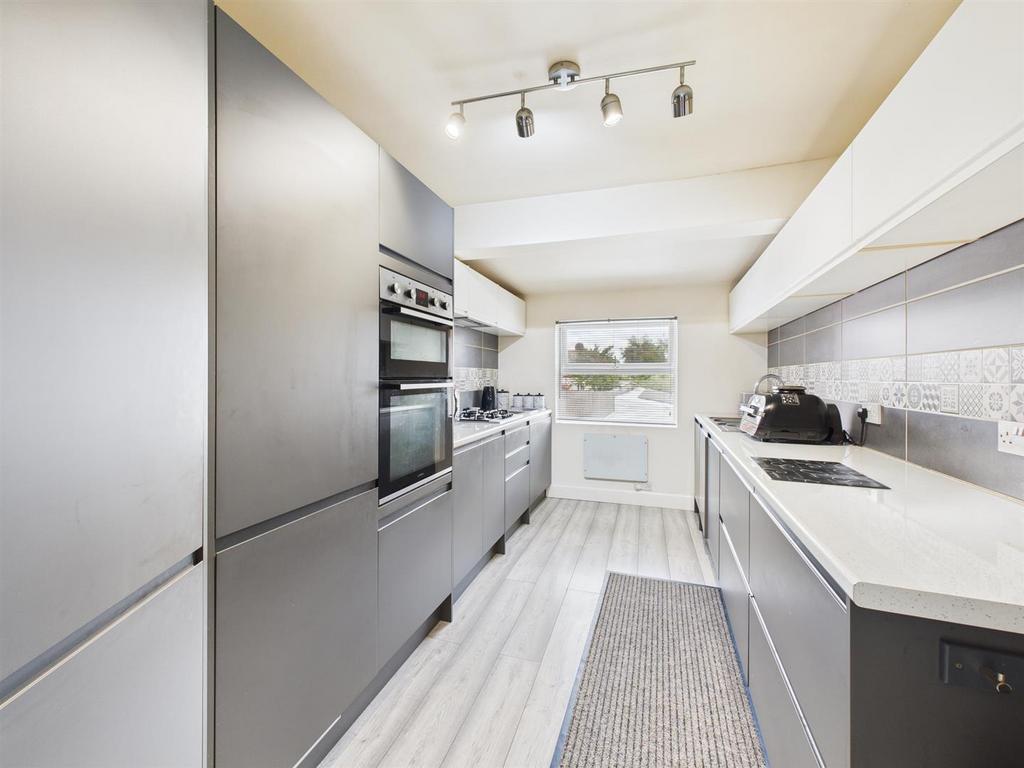 Kitchen: