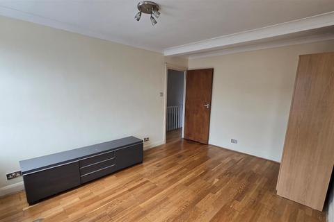 undefined, Neville Walk, Carshalton