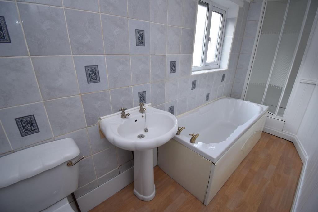 Bathroom.JPG