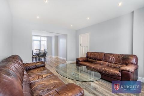 undefined, Rossdale Drive, London, N9
