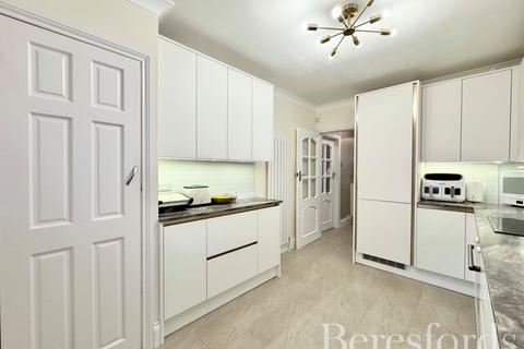 undefined, Warren Drive, Hornchurch, RM12
