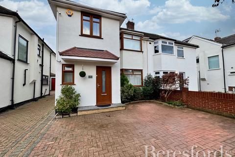 undefined, Warren Drive, Hornchurch, RM12