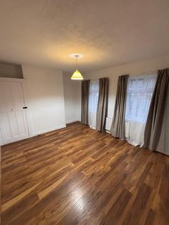 3 bedroom detached house to rent, Gordon Road, Chadwell Heath, Essex, RM6 6DB, UK