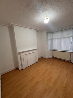 3 bedroom detached house to rent, Gordon Road, Chadwell Heath, Essex, RM6 6DB, UK