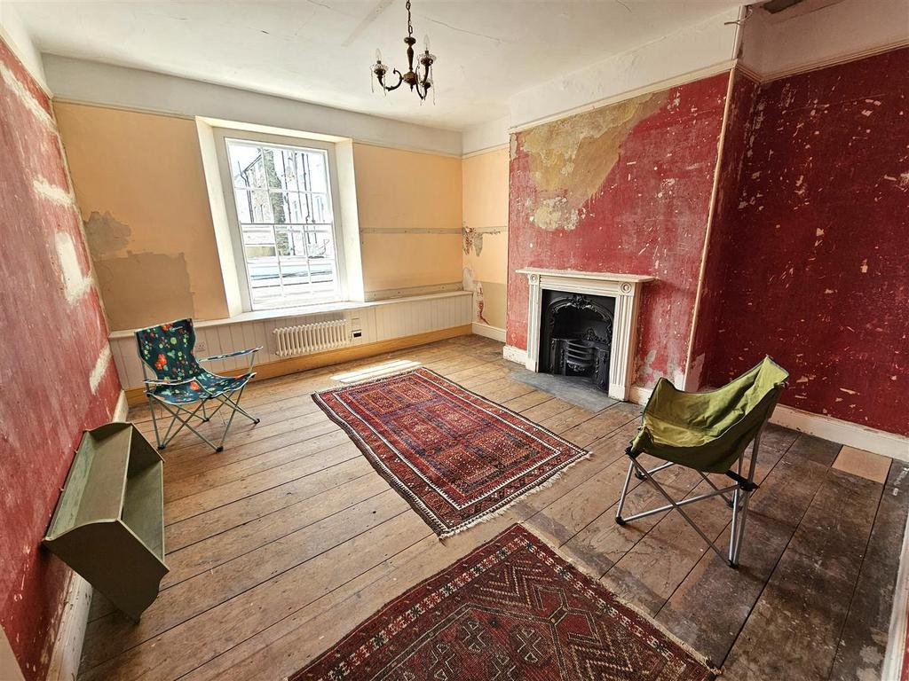 Dining Room.jpg
