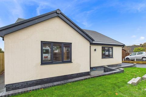 3 bedroom detached bungalow for sale, Parc Mansant Pontyates Llanelli Sa15 5TA