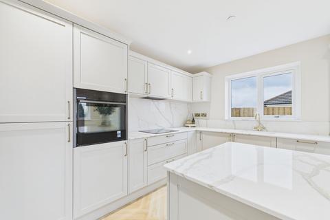 3 bedroom detached bungalow for sale, Parc Mansant Pontyates Llanelli Sa15 5TA
