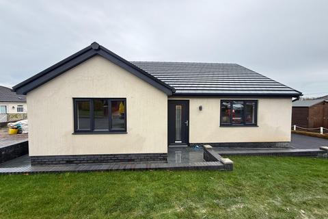 3 bedroom detached bungalow for sale, Parc Mansant Pontyates Llanelli Sa15 5TA