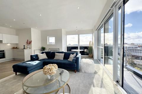 3 bedroom flat for sale, Poole