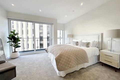3 bedroom flat for sale, Poole