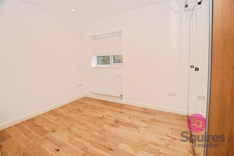 undefined, High Road, North Finchley