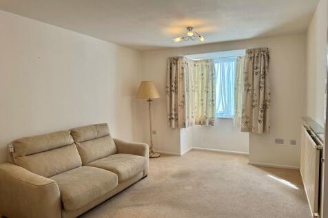85138 flat finchley road london greater london nw
