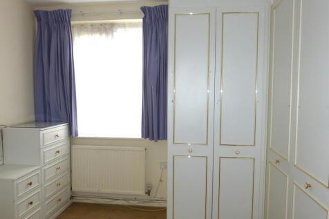 85138 flat finchley road london greater london nw