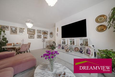 1 bedroom flat for sale, Birnbeck Court Finchley Road NW11 6BB