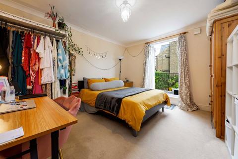 undefined, Mercers Road, London N19