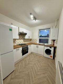 2 bedroom flat to rent, Croxteth Road, Liverpool L8