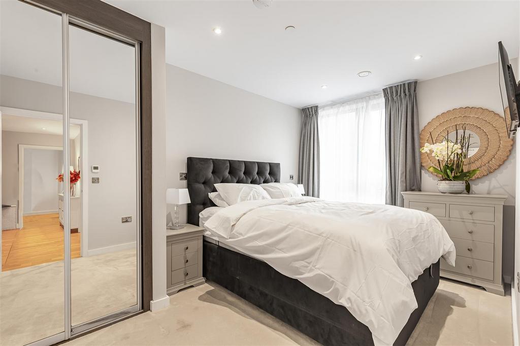 Eden harper-york road-sw11 4 .jpg